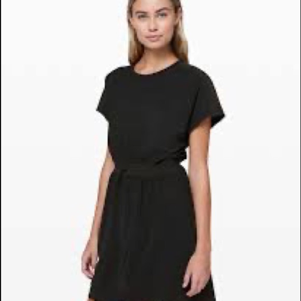Lululemon Throw It On Dress size 6.